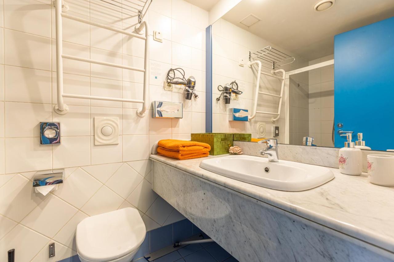 Daily Apartments - Split Level Apartment Near Port Tallinn Buitenkant foto