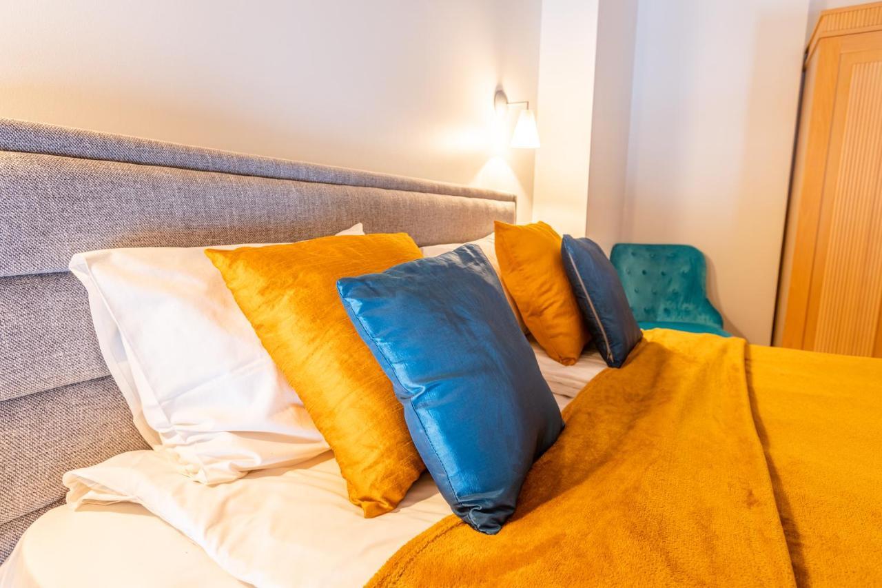 Daily Apartments - Split Level Apartment Near Port Tallinn Buitenkant foto